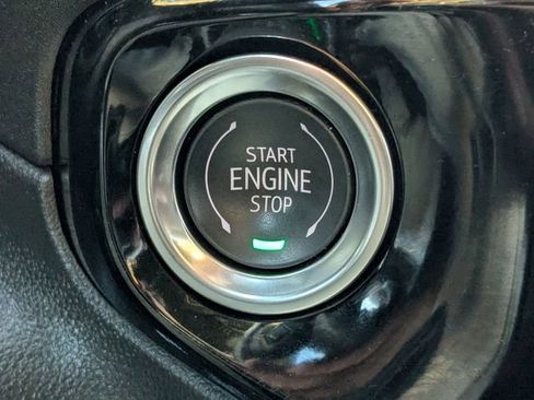 Used 2025 GMC Sierra 1500 SLT image 30