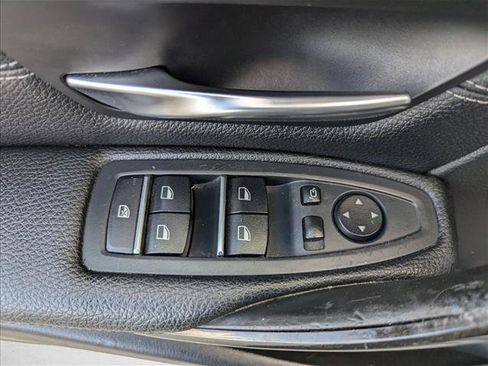Used 2017 BMW 330i xDrive Sedan AWD/4WD image 10