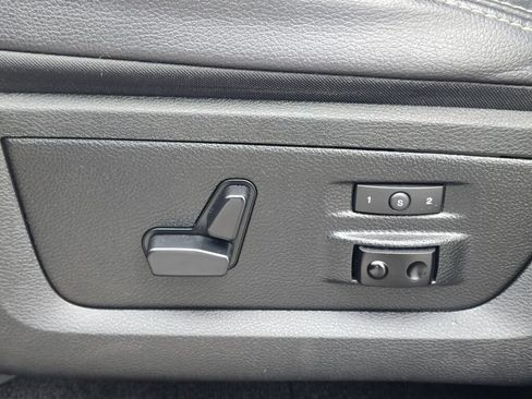 Used 2017 RAM 1500 Laramie w/ Convenience Group AWD/4WD image 21