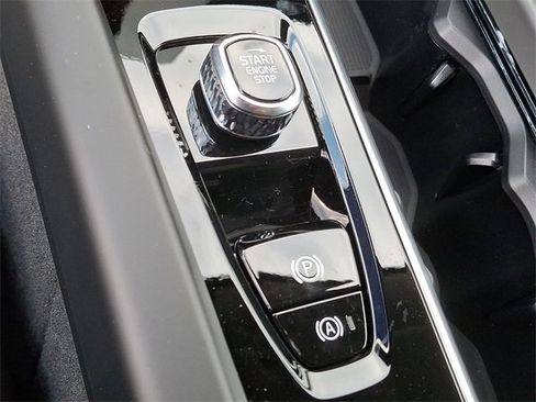 New 2026 Volvo XC60 B5 Plus w/ Protection Package Premier image 7