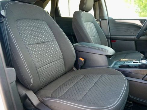 Used 2023 Ford Escape Active image 9