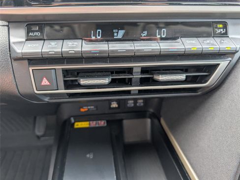 Used 2025 Toyota Camry LE w/ Convenience Package AWD/4WD image 16