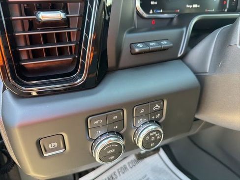 New 2026 GMC Sierra 1500 AT4 w/ AT4 Premium Package AWD/4WD image 13