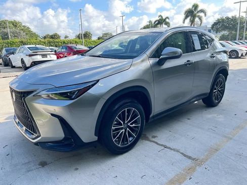 Certified 2024 Lexus NX 250 FWD image 3