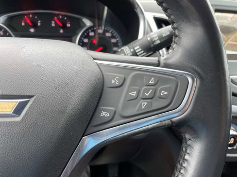 Used 2019 Chevrolet Equinox LT FWD image 19