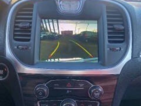 Used 2019 Chrysler 300 Touring w/ Driver Convenience Group RWD image 14