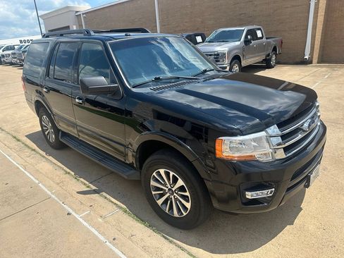 Used 2017 Ford Expedition XLT RWD image 1
