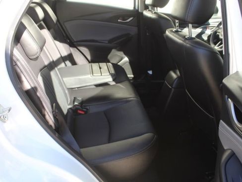 Used 2019 MAZDA CX-3 Touring image 32