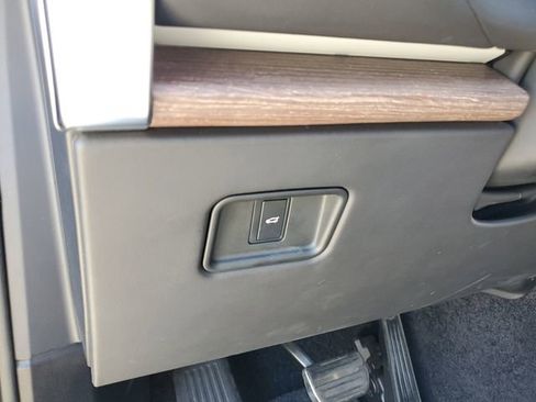 Used 2023 Land Rover Range Rover SE image 22