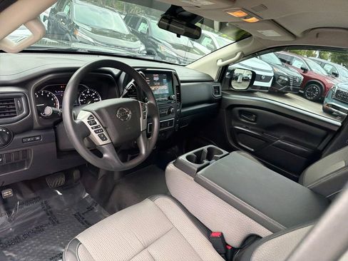 Used 2021 Nissan Titan S AWD/4WD image 13