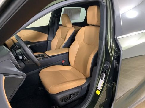 Used 2024 Lexus RX 350 Premium Plus w/ Convenience Package image 19