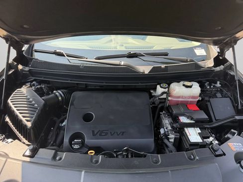 Used 2019 Chevrolet Traverse Premier AWD/4WD image 36
