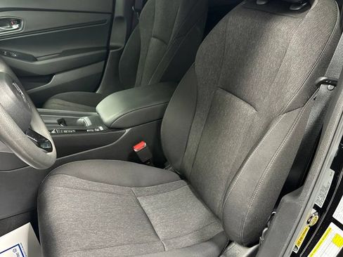 Used 2025 Honda Accord SE image 15