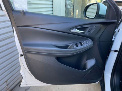 Used 2025 Buick Encore GX Preferred image 20