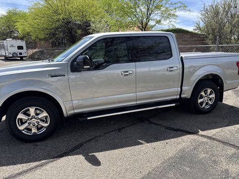 Used 2020 Ford F150 Lariat RWD image 4