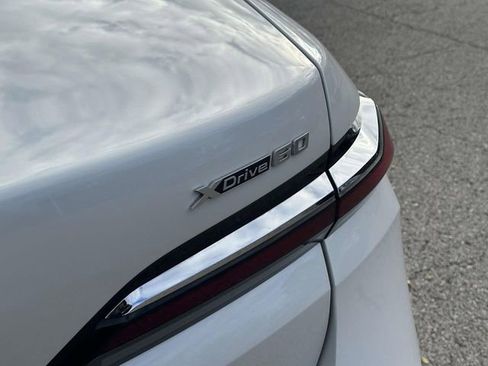 Certified 2025 BMW i7 xDrive60 image 19