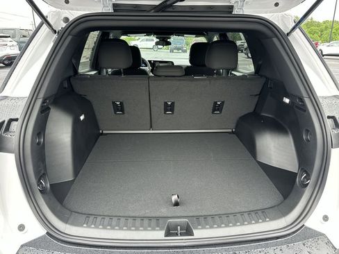 New 2026 Chevrolet Equinox LT FWD image 29