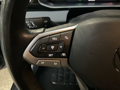 Used 2025 Volkswagen Jetta Sport image 30