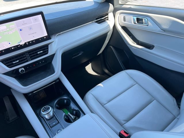 Used 2025 Ford Explorer Active w/ Active Comfort Package AWD/4WD image 37