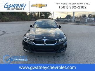 Used 2023 BMW 330i Sedan video 2