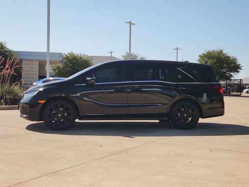 Used 2025 Honda Odyssey Sport-L image 4