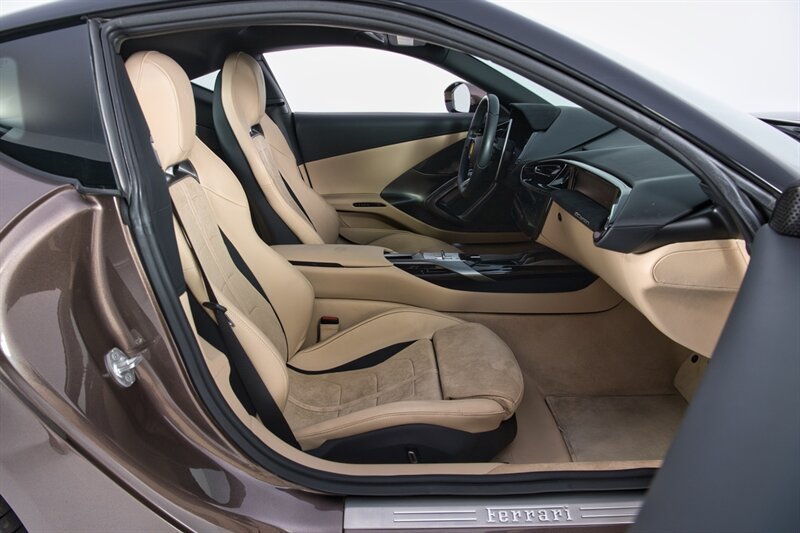 Used 2025 Ferrari 12Cilindri RWD image 29