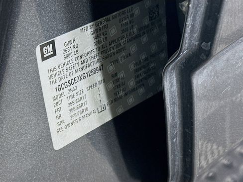 Used 2016 Chevrolet Colorado LT w/ LT Convenience Package image 12