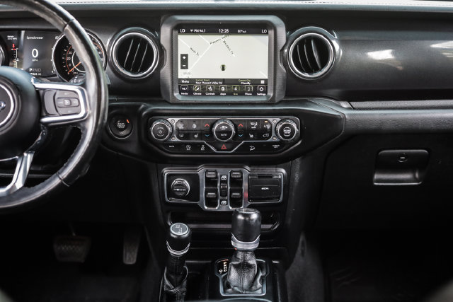 Used 2021 Jeep Wrangler Unlimited Sahara AWD/4WD image 28