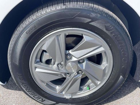 New 2026 Hyundai Elantra SE image 22