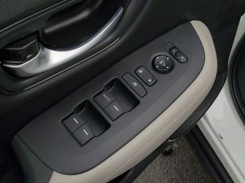 New 2026 Honda HR-V LX image 11