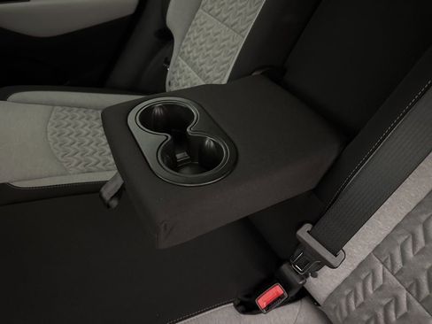 Used 2024 Chevrolet Equinox LS w/ LS Convenience Package image 32