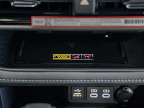 New 2026 Toyota Highlander Platinum image 26