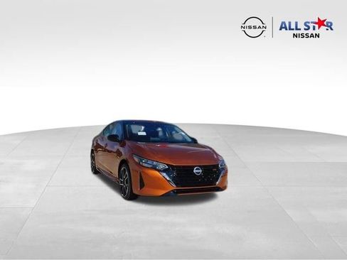Used 2025 Nissan Sentra SR image 1
