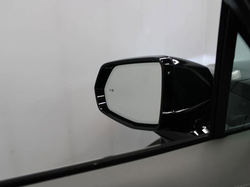 Certified 2024 Cadillac XT6 Premium Luxury w/ LPO, Floor Liner Package image 14