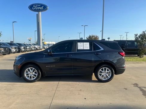 Used 2022 Chevrolet Equinox LT FWD image 2