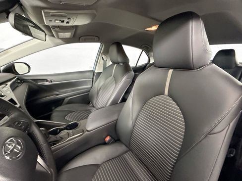Certified 2024 Toyota Camry SE FWD image 3