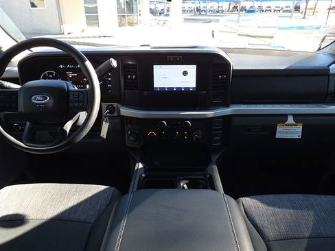 New 2026 Ford F250 XLT w/ FX4 Off-Road Package image 12