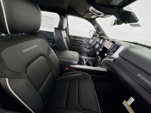 New 2026 RAM 1500 Laramie AWD/4WD image 21