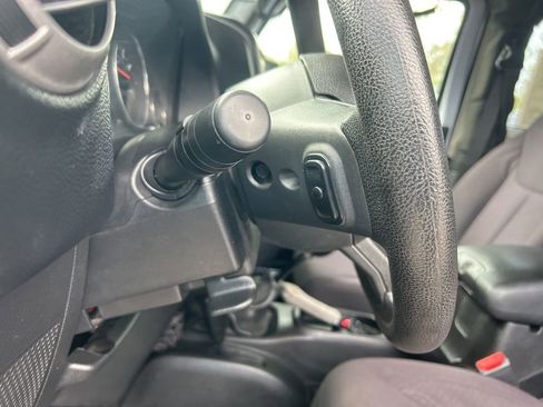 Used 2013 Jeep Wrangler Sport image 33