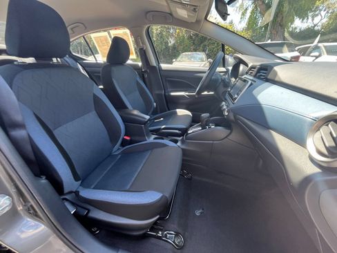 Used 2025 Nissan Versa SV FWD image 34