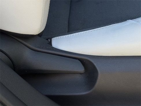 Used 2022 Toyota Corolla XSE image 30