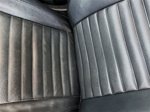 Used 2018 Jeep Grand Cherokee Limited image 19