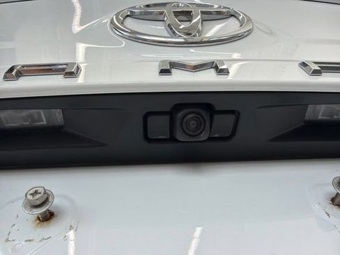 Used 2024 Toyota Camry SE FWD image 7