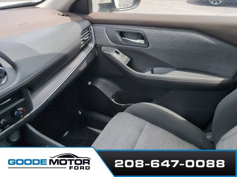 Used 2023 Nissan Rogue SV AWD/4WD image 13