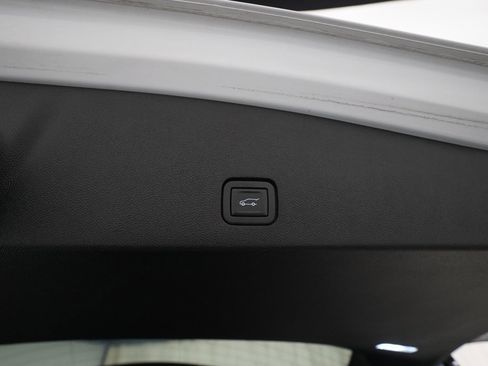 Used 2024 Cadillac XT6 Premium Luxury w/ LPO, Floor Liner Package image 15