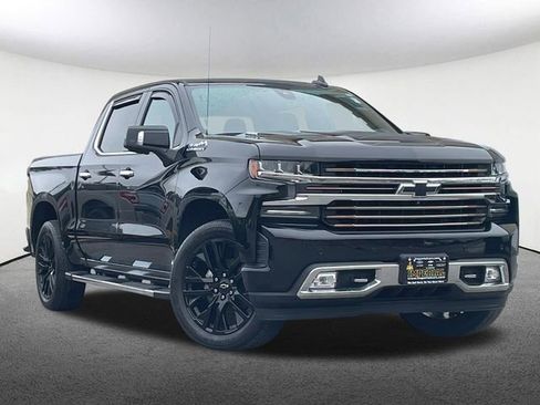 Used 2020 Chevrolet Silverado 1500 High Country w/ Technology Package AWD/4WD image 2