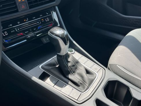 Used 2025 Volkswagen Jetta Sport FWD image 39