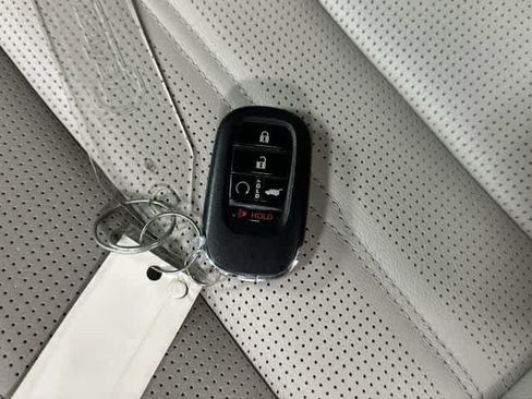 Used 2024 Honda CR-V EX-L image 32