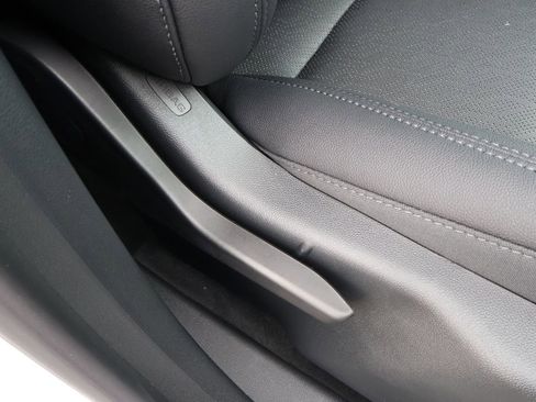 New 2026 Chevrolet Equinox LT w/ Convenience Package II image 43