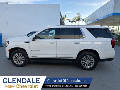 Used 2022 GMC Yukon SLT w/ SLT Premium Package image 4